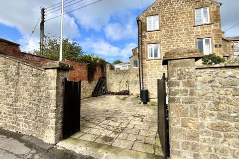 12, Butts Castle Butts, Ilminster, TA19 0AY