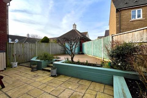 43 Lower Meadow, Ilminster, TA19 9DR