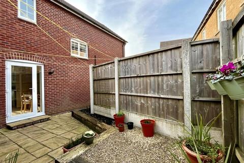 43 Lower Meadow, Ilminster, TA19 9DR