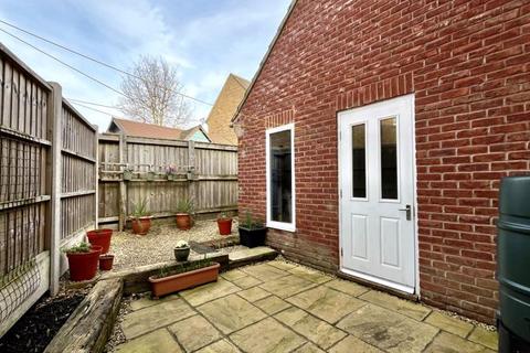 43 Lower Meadow, Ilminster, TA19 9DR