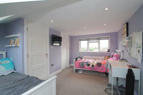 168 Conway Crescent, Perivale, Greenford, UB6 8JF
