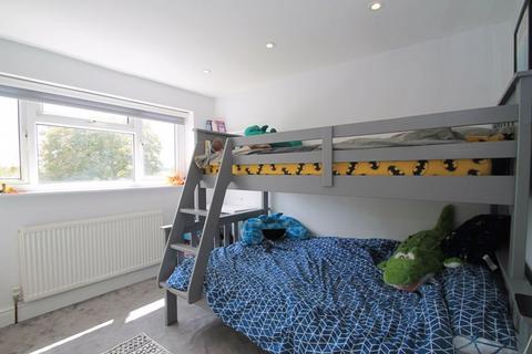 168 Conway Crescent, Perivale, Greenford, UB6 8JF