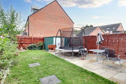 undefined, Guardian Way, Luton