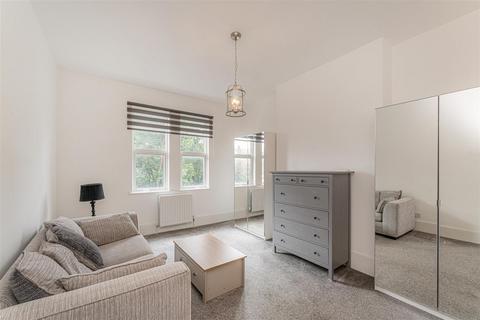 2 bedroom flat for sale, Stanmore Road, London, N15