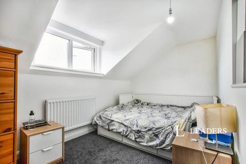 3 bedroom terraced house to rent, Wincombe Street, Manchester, M14