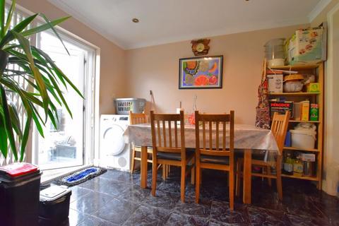undefined, Carlyon Avenue, Harrow
