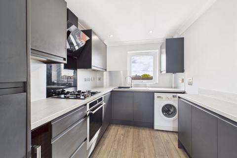 2 bedroom apartment for sale, Goldcrest Drive, Chatham
