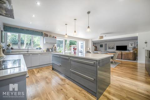 5 bedroom detached house for sale, Ferndown BH22