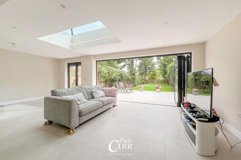 55 Walsall Road, Lichfield, WS13 8AD