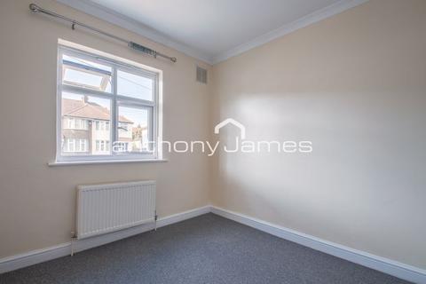 2 bedroom maisonette for sale, Eversley Avenue, Barnehurst DA7