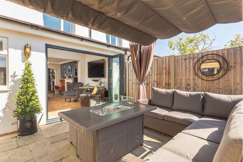 7 Erringham Road, Shoreham-by-sea, BN43 5NQ