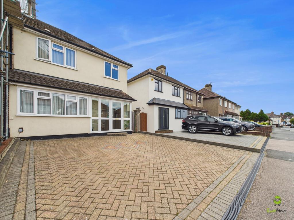Presented by Nicoleta at Ewe Move Bexleyheath and D