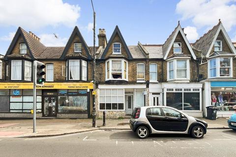 2 bedroom flat for sale, High Street, Herne Bay, Kent, CT6 5LH