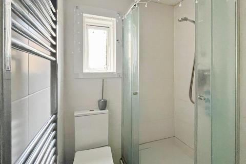 2 bedroom flat for sale, High Street, Herne Bay, Kent, CT6 5LH