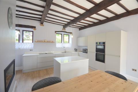 3 bedroom barn conversion for sale, Moor Top Road, Huddersfield, West Yorkshire, HD5