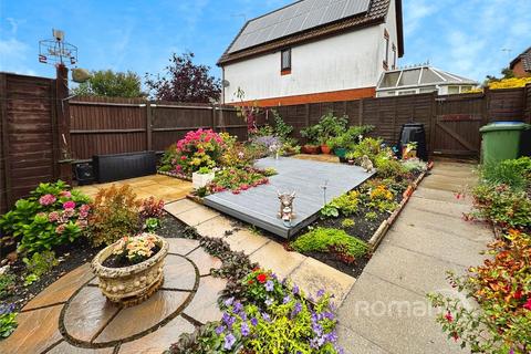 2 bedroom terraced house for sale, Waterhouse Mead, College Town, Sandhurst