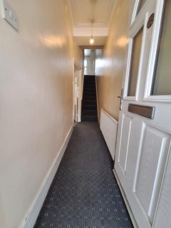 4 bedroom terraced house to rent, Charlemont Road, London