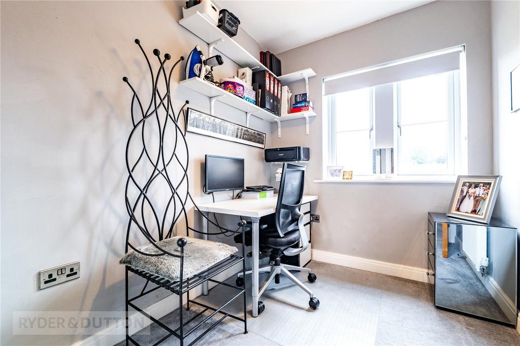 Bedroom/Office