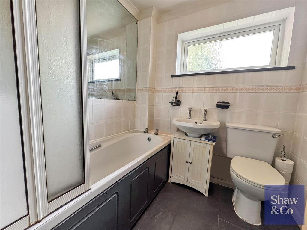 Bathroom.jpeg
