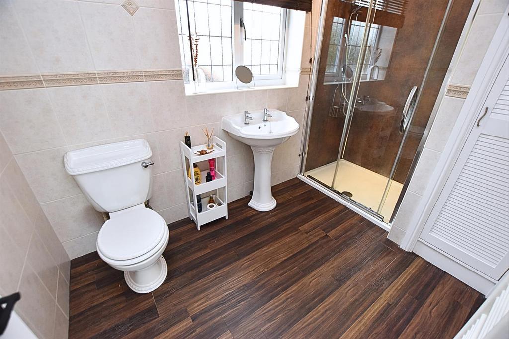 Ensuite shower room