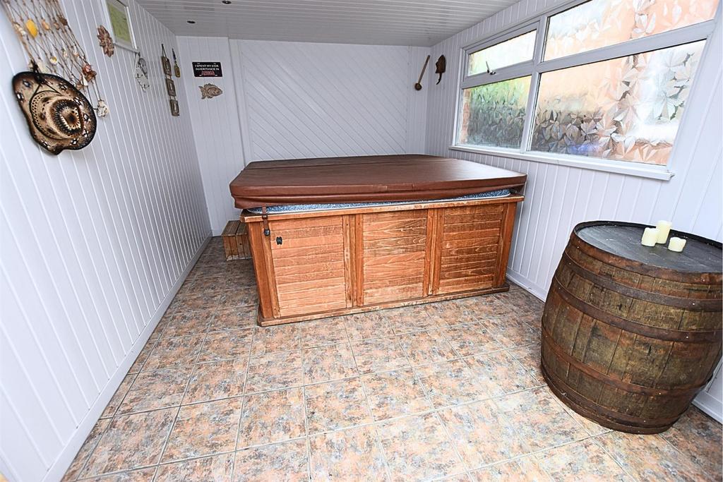 Hot tub room