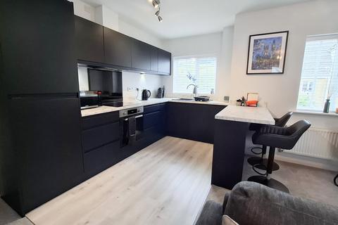 2 bedroom apartment for sale, Spring Mill Drive, Mossley OL5