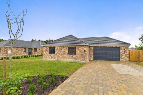 3 bedroom detached bungalow for sale, Meadow Place, Down Hatherley, Gloucester