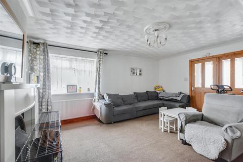 undefined, The Crescent, Stanley Common