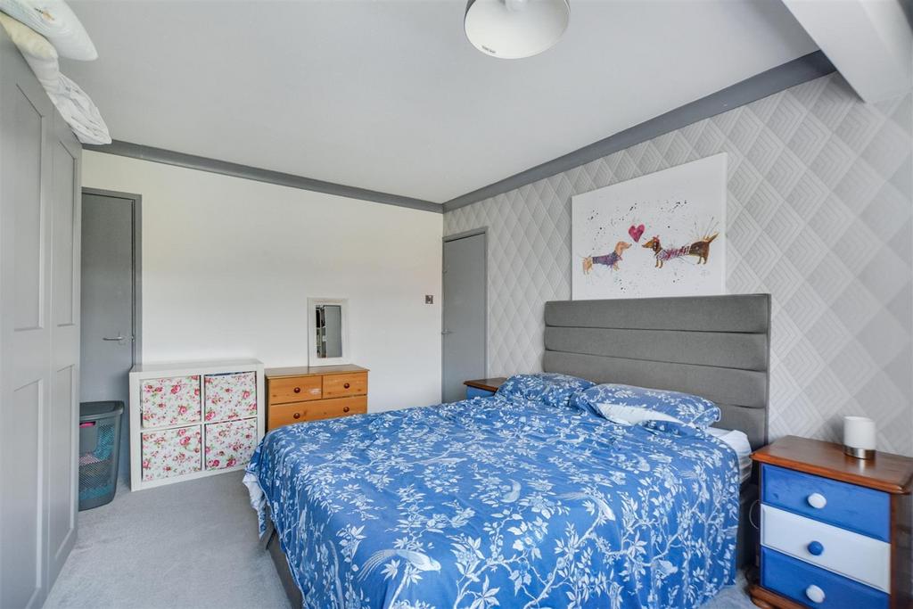 Bedroom 1 2.jpeg