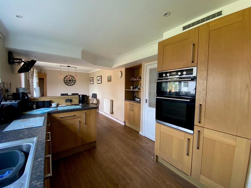 Kitchen Dining Room.jpg