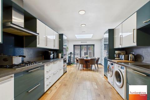 4 bedroom semi-detached house for sale, Forest Road, Oldbury