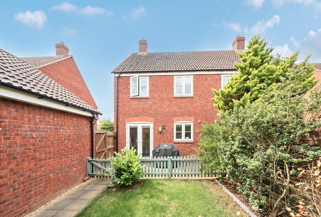 1332179-4-688c9dd...