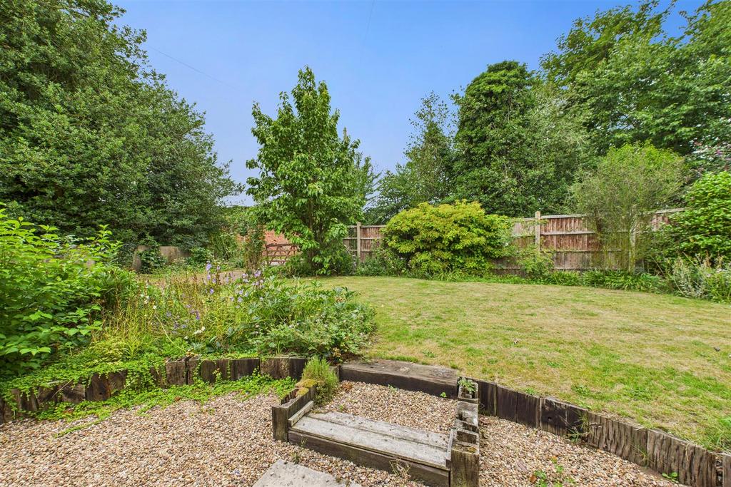 CAM04235 G0-PR0075-STILL024.jpg