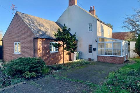 undefined, Ferry Lane, Carlton-On-Trent, Newark