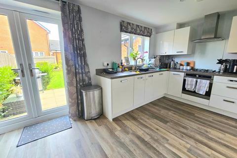 38 Box Road, Cam, Dursley, GL11 5DJ