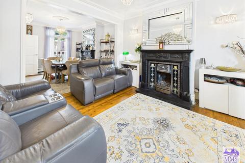 81 Weston Road, Rochester, ME2 3HB