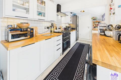 81 Weston Road, Rochester, ME2 3HB