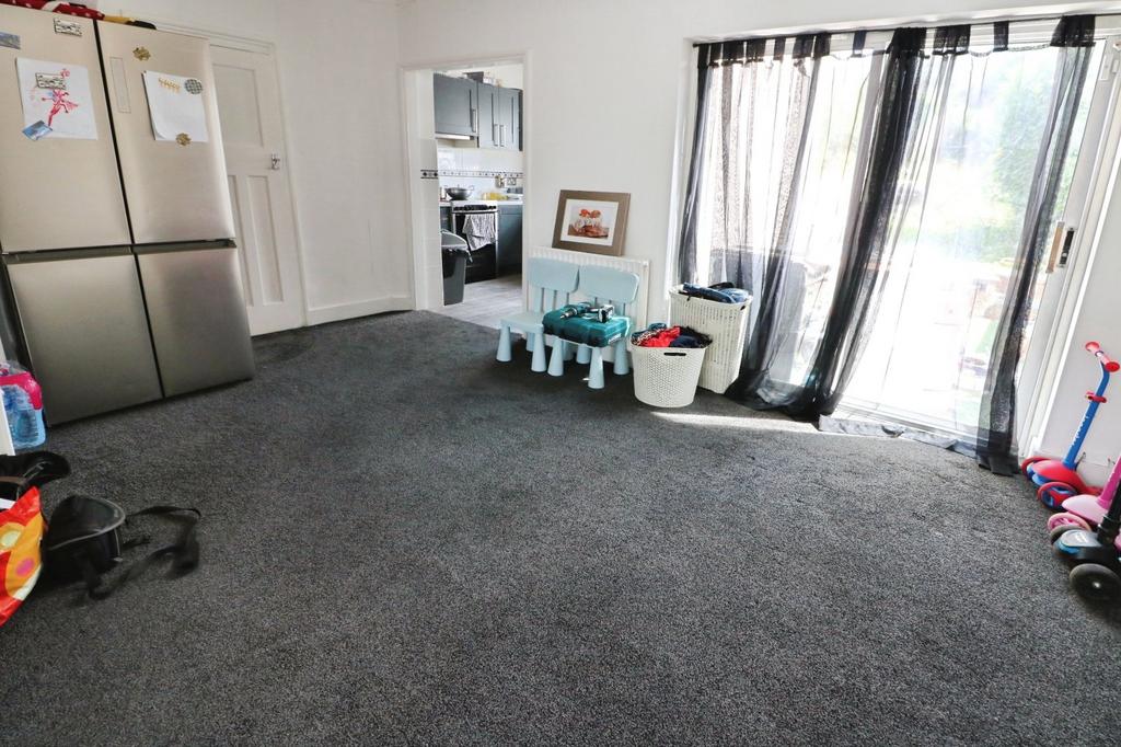 House in Woodford Green - View 3