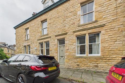 Ashfield Avenue, Lancaster