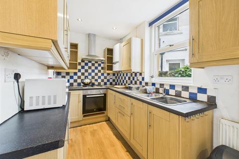 7 bedroom end of terrace house for sale, Ashfield Avenue, Lancaster