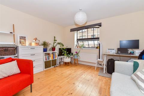 2 bedroom ground floor flat for sale, Whitefriars Wharf, Tonbridge, Kent