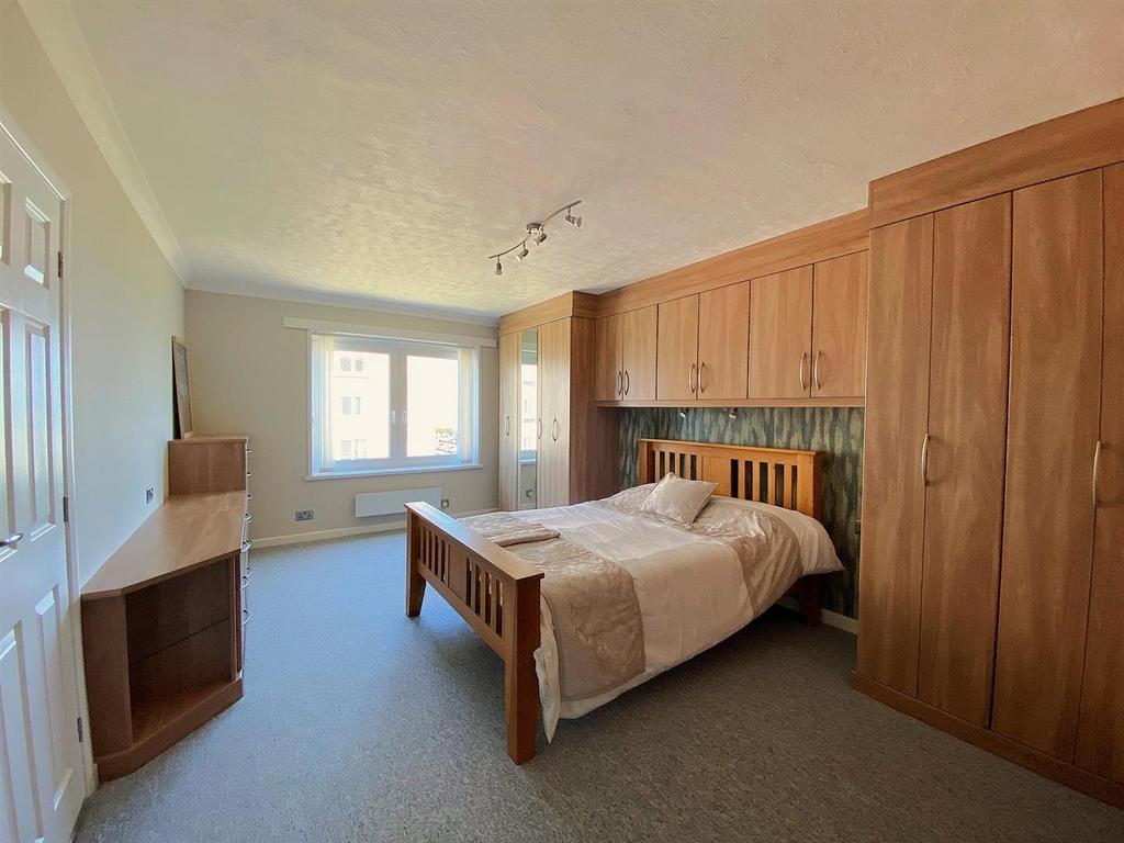 19 Grenada - Bed1.jpg