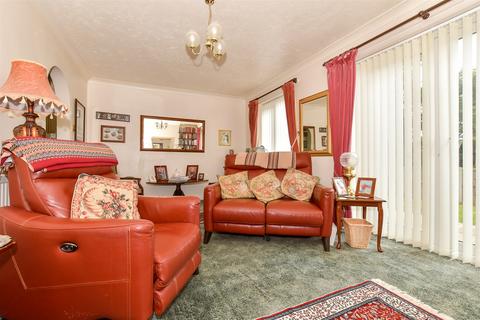 4 bedroom detached house for sale, Green Acres, Dover CT15