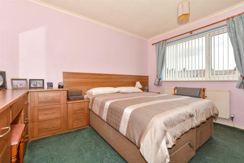 4 bedroom detached house for sale, Green Acres, Dover CT15