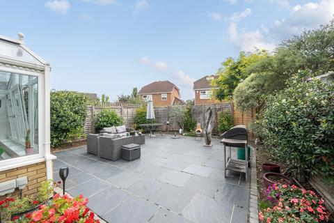 4 bedroom detached house for sale, Tangmere Grove, Kingston Upon Thames, KT2