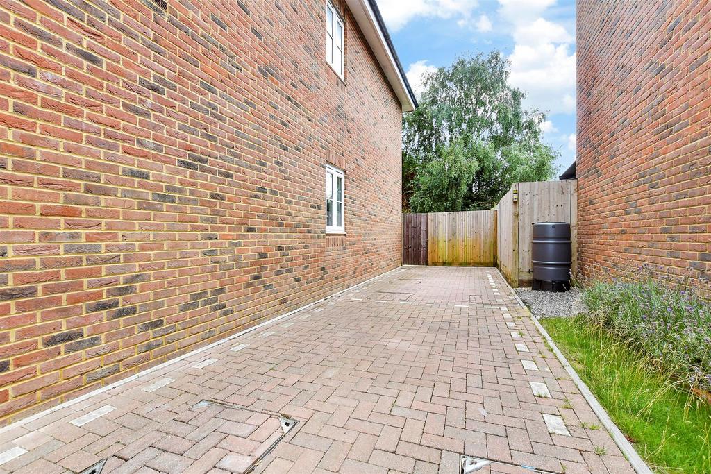 Driveway/Parking