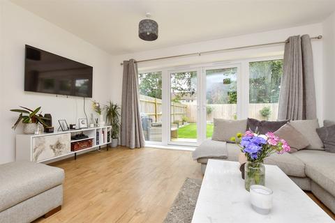 3 bedroom semi-detached house for sale, Aylsham Road, Tadworth KT20