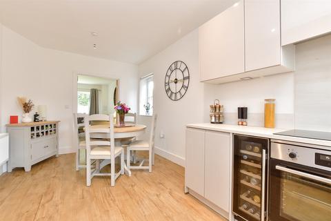 3 bedroom semi-detached house for sale, Aylsham Road, Tadworth KT20