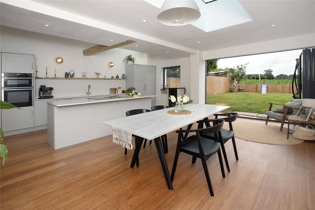 Kitchen/Dining Room