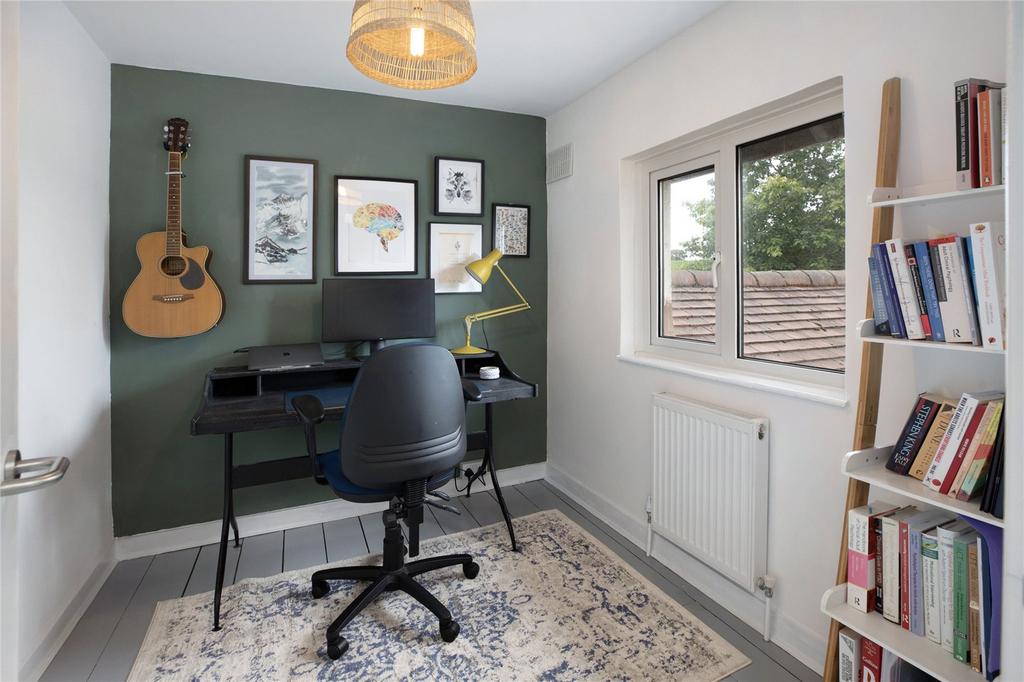 Bedroom/Study
